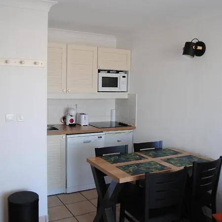 Agreable T2 Balcon Et Piscine Dans Bord De Mer Apartment *