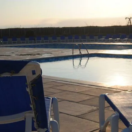 Agreable T2 Balcon Et Piscine Dans Bord De Mer *